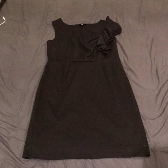 Banana Republic Dresses & Skirts - Banana republic little black ruffle sleeve dress